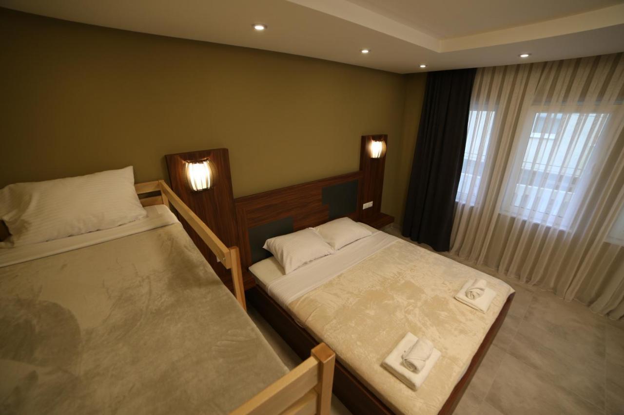 Hotel Centrum Titova Mitrovica Zewnętrze zdjęcie