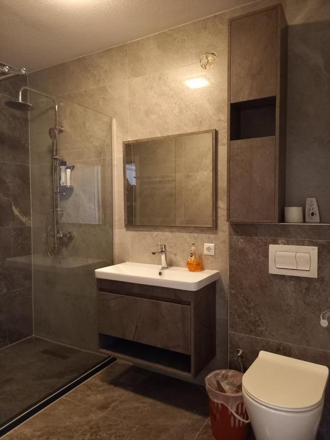 Hotel Centrum Titova Mitrovica Zewnętrze zdjęcie
